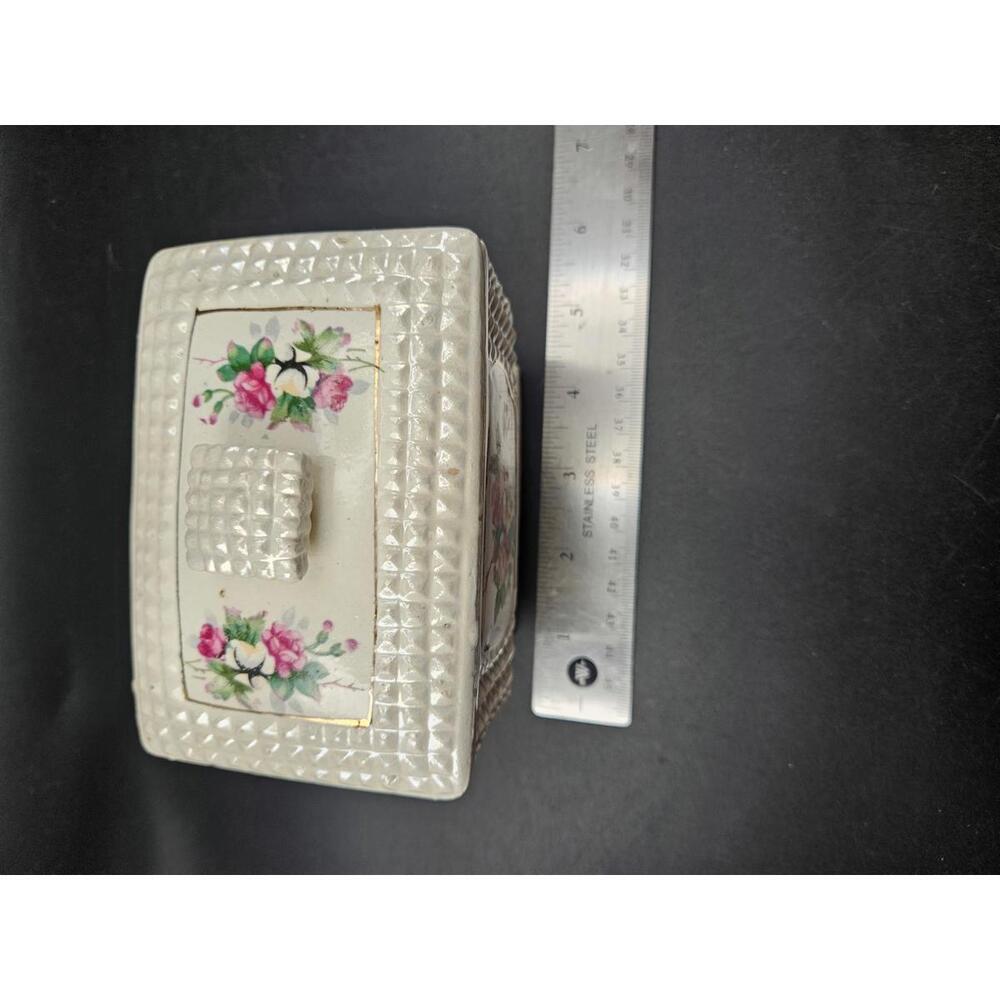 Mid Century Hollywood Regency Ivory & RosesPyramidal Hobnob Lidded Trinket Box - Picture 9 of 14